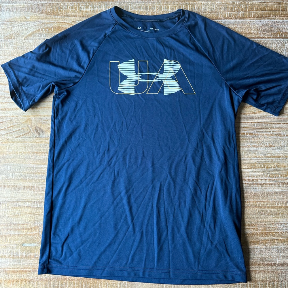Boys Large Under Armour top